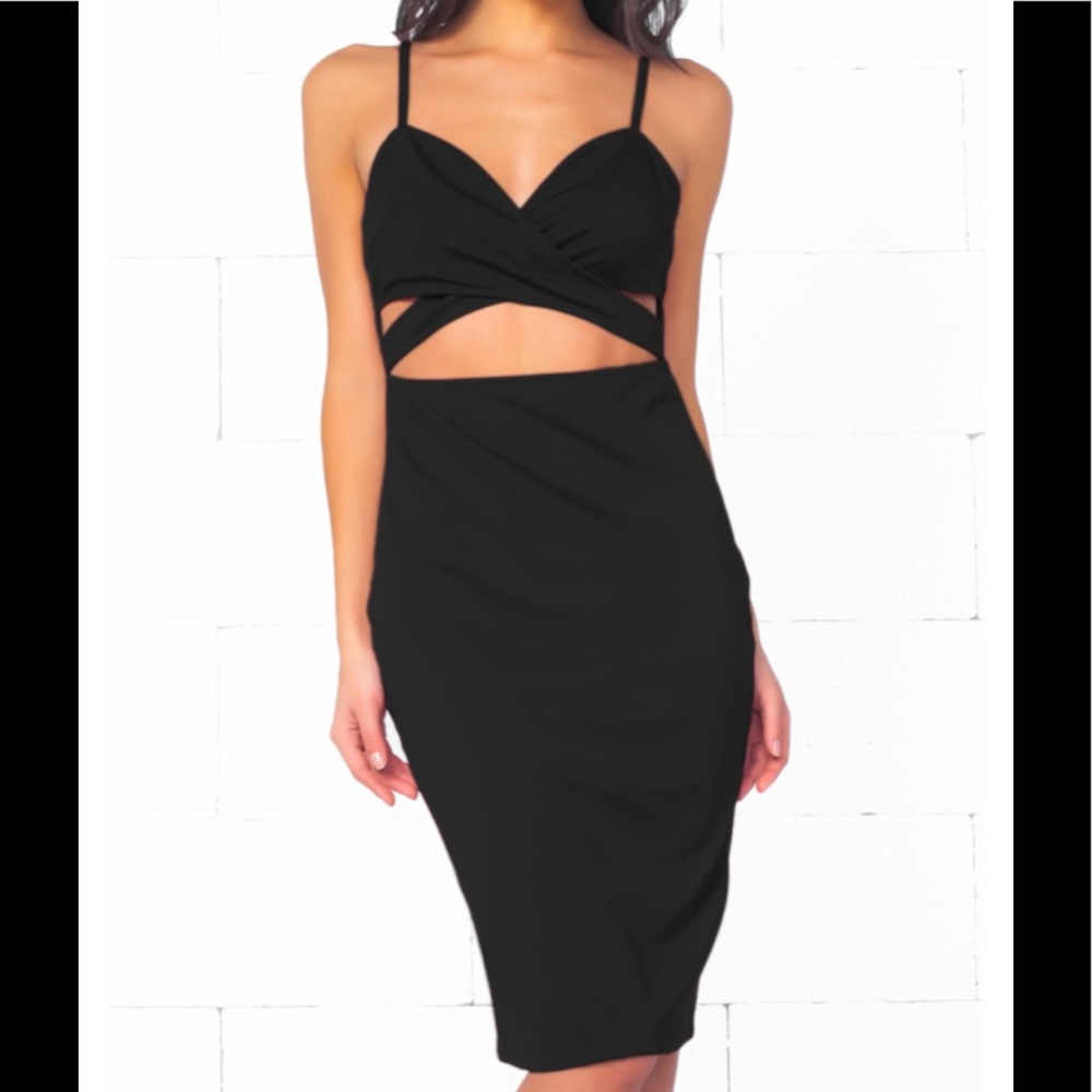 Cross-cross Black bodycon dress